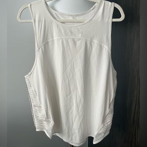 Lululemon tank with nice side ruching